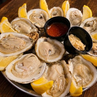 Fresh Raw Oysters / Ostiones Frescos(12 Pc)