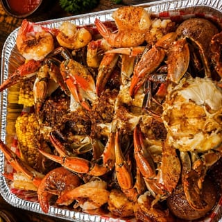 Blue Crab Large Steam (6 Pc) + 1/2 Lb Shrimp