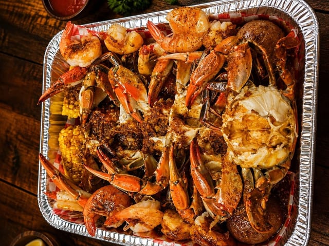 Large (6 Pc) + 1/2 Lb Shrimp.
