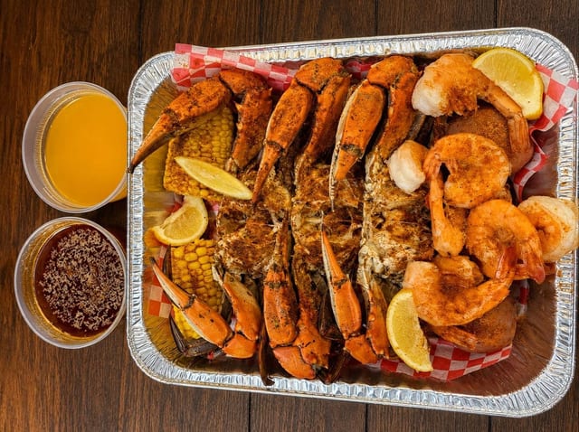 Blue Crab Large Steam (3 Pc) + 1/2 Lb Shrimp.